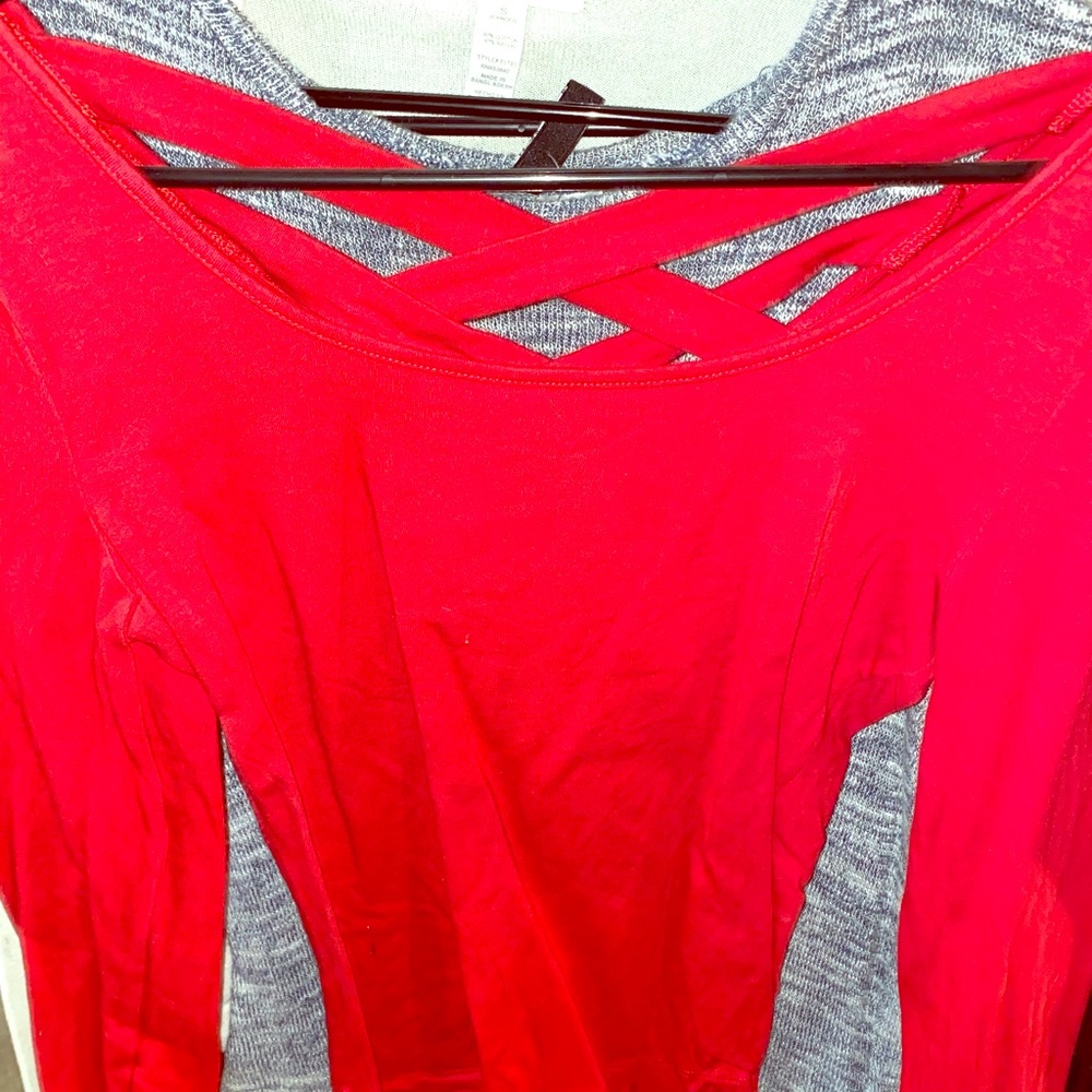 Long sleeve red crop top
